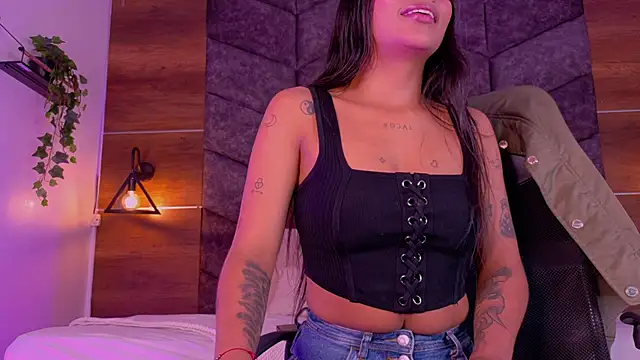 Snapshot of rachellmartinez chatting on 11/17/25, 11:38 rachellmartinez online show from 11/17/25, 11:38