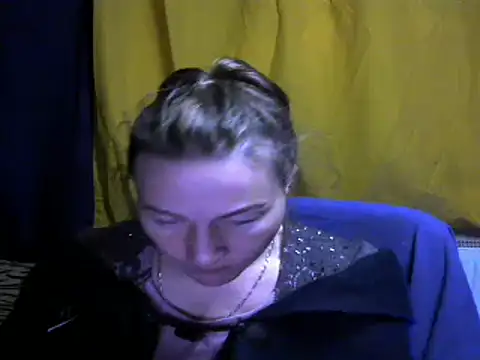 wLESLYMOSw online show from 12/11/24, 08:47