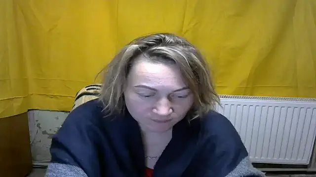 wLESLYMOSw online show from 02/05/25, 09:18