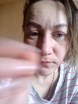 wLESLYMOSw online show from 02/09/25, 08:54