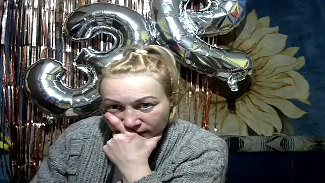 wLESLYMOSw online show from 03/15/26, 07:20