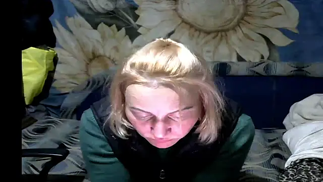 wLESLYMOSw online show from 03/21/26, 04:32