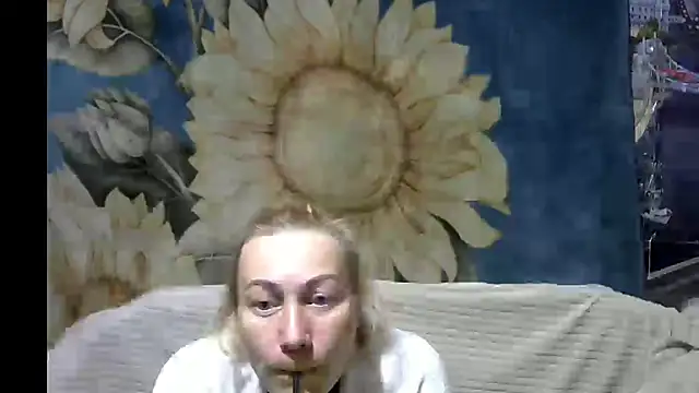 wLESLYMOSw online show from 04/04/26, 05:10