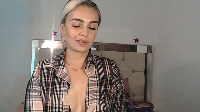 ashley  tylor online show from 02/23/25, 09:00