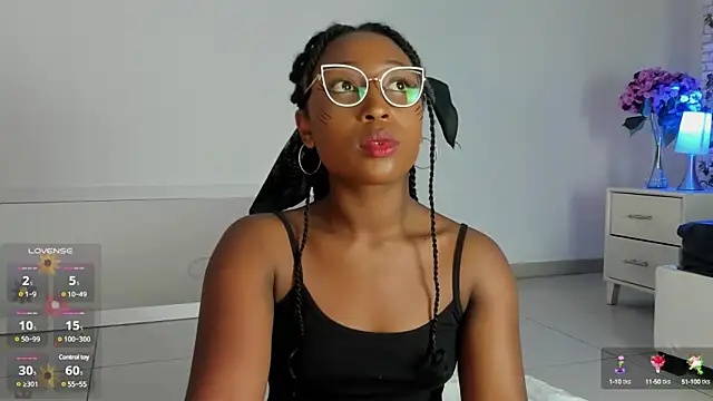 EmmaSanzz  online show from 03/20/25, 11:27