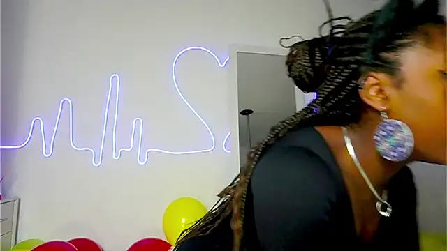 EmmaSanzz  online show from 09/21/25, 11:23