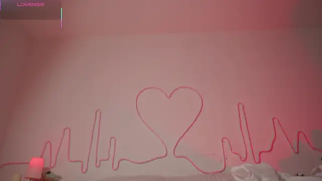 EmmaSanzz  online show from 11/21/25, 11:09