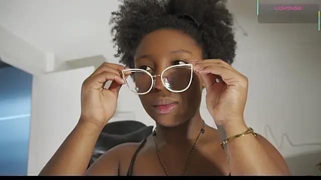 EmmaSanzz  online show from 01/08/26, 11:34