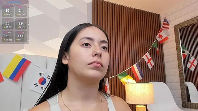 Snapshot of Julietasantos__ chatting on 06/15/26, 06:54 Julietasantos online show from 06/15/26, 06:54