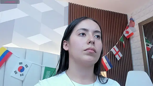Snapshot of Julietasantos__ chatting on 06/25/26, 06:23 Julietasantos online show from 06/25/26, 06:23
