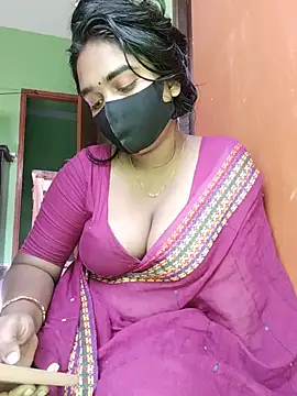 Snapshot of Kotha_-Moni chatting on 12/24/24, 04:44 Kotha -Moni online show from 12/24/24, 04:44