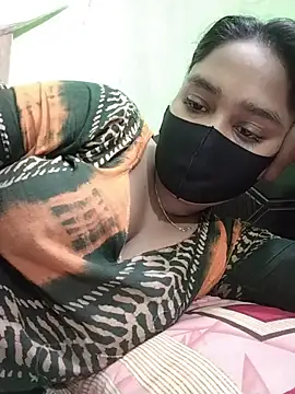 Snapshot of Kotha_-Moni chatting on 01/02/25, 04:52 Kotha -Moni online show from 01/02/25, 04:52