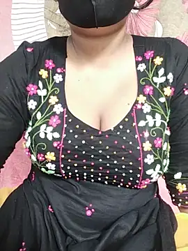 Snapshot of Kotha_-Moni chatting on 01/27/25, 04:30 Kotha -Moni online show from 01/27/25, 04:30