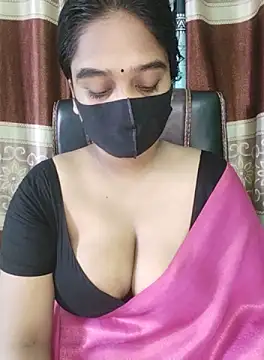 Snapshot of Kotha_-Moni chatting on 09/28/25, 01:33 Kotha -Moni online show from 09/28/25, 01:33