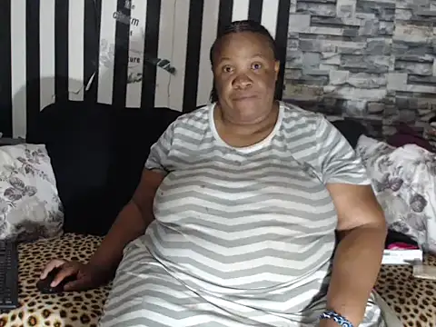 BigHotMatureXx online show from 02/19/26, 10:11