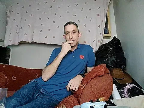 Snapshot of irishtommy1986 chatting on 07/26/26, 08:27 irishtommy1986 online show from 07/26/26, 08:27