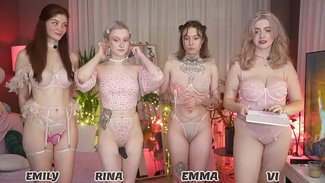 Snapshot of your_favoritegirls chatting on 09/27/25, 11:54 your favoritegirls online show from 09/27/25, 11:54