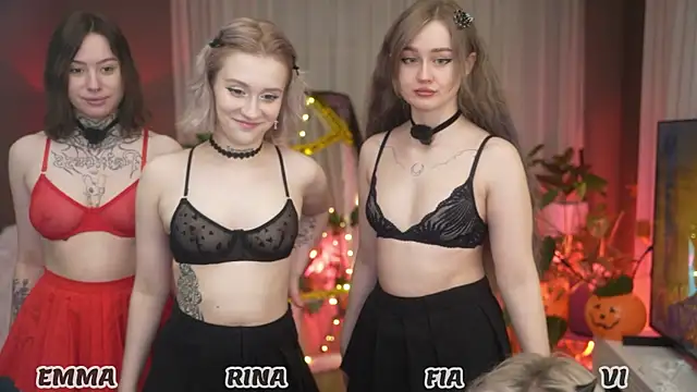 your favoritegirls online show from 10/25/25, 03:03