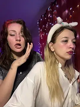 Dooubletroublee online show from 01/26/25, 10:46