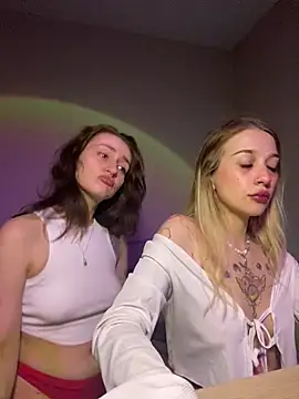 Dooubletroublee online show from 03/05/25, 12:49