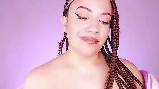 Snapshot of Latina_hot2024 chatting on 03/05/25, 01:10 Latina hot2024 online show from 03/05/25, 01:10