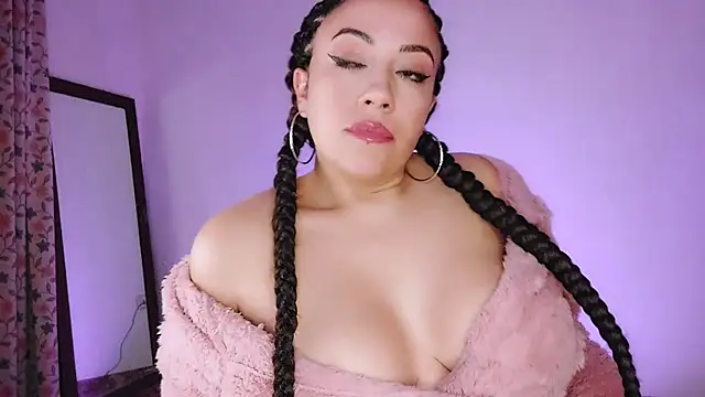 Snapshot of Latina_hot2024 chatting on 03/19/25, 01:54 Latina hot2024 online show from 03/19/25, 01:54