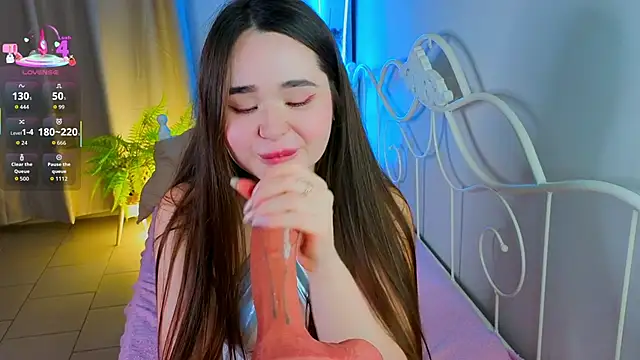 KateBleare online show from 10/10/25, 03:33