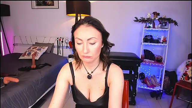 Snapshot of MissAliciaFD chatting on 01/16/25, 10:42 MissAliciaFD online show from 01/16/25, 10:42