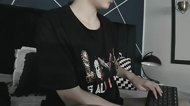 Adeelinee online show from 02/07/25, 08:10