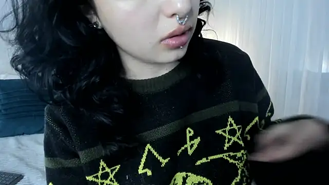 Adeelinee online show from 03/11/25, 11:04