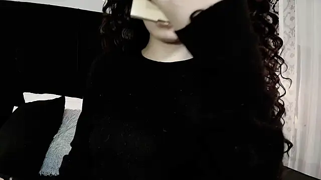 Adeelinee online show from 10/27/25, 07:51