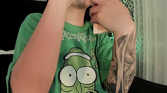 Adeelinee online show from 11/29/25, 08:34