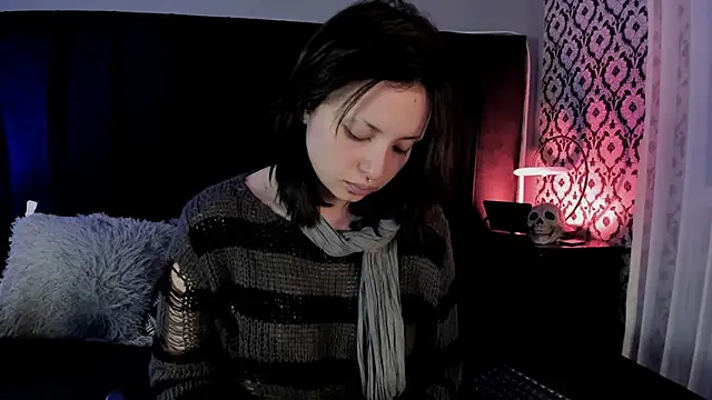 Snapshot of Adeelinee chatting on 04/30/26, 08:26 Adeelinee online show from 04/30/26, 08:26