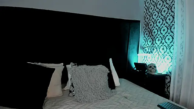 Snapshot of Adeelinee chatting on 05/22/26, 07:52 Adeelinee online show from 05/22/26, 07:52