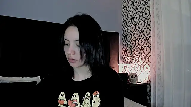 Snapshot of Adeelinee chatting on 05/23/26, 08:24 Adeelinee online show from 05/23/26, 08:24