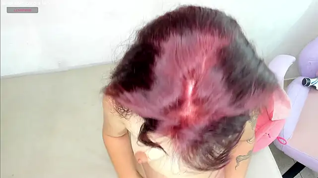 Snapshot of jenelotizz06 chatting on 12/14/24, 10:28 jenelotizz06 online show from 12/14/24, 10:28