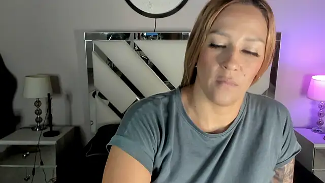 AnyyJones online show from 02/03/25, 06:49