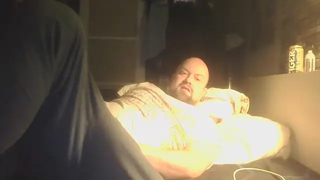 Snapshot of Prehistorixxx2686 chatting on 12/15/25, 07:01 Prehistorixxx2686 online show from 12/15/25, 07:01