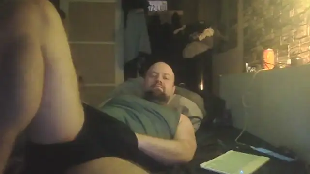 Snapshot of Prehistorixxx2686 chatting on 12/17/25, 12:05 Prehistorixxx2686 online show from 12/17/25, 12:05