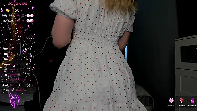 Snapshot of Kimmy_powell chatting on 03/08/25, 03:17 Kimmy powell online show from 03/08/25, 03:17