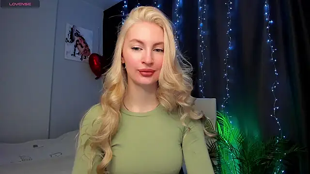 Snapshot of Kimmy_powell chatting on 11/08/25, 03:50 Kimmy powell online show from 11/08/25, 03:50