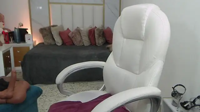 annita cooper  online show from 03/19/25, 03:40