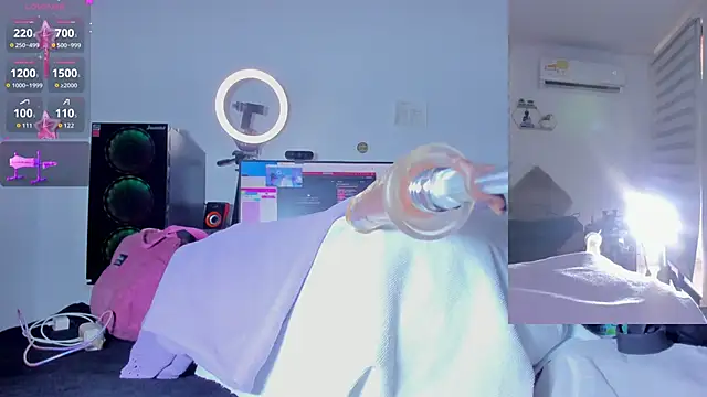 Snapshot of Abigail_Girl__ chatting on 12/19/25, 05:20 Abigail Girl online show from 12/19/25, 05:20