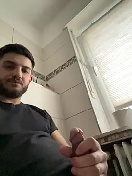 Snapshot of Furko_33 chatting on 02/14/25, 03:05 Furko 33 online show from 02/14/25, 03:05