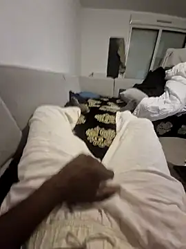 PlasticSurface727 online show from 12/18/25, 09:54