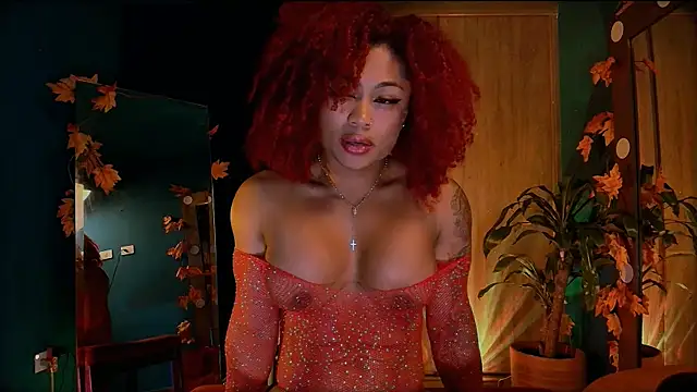 Snapshot of HeidiCox chatting on 12/15/24, 03:45 HeidiCox online show from 12/15/24, 03:45