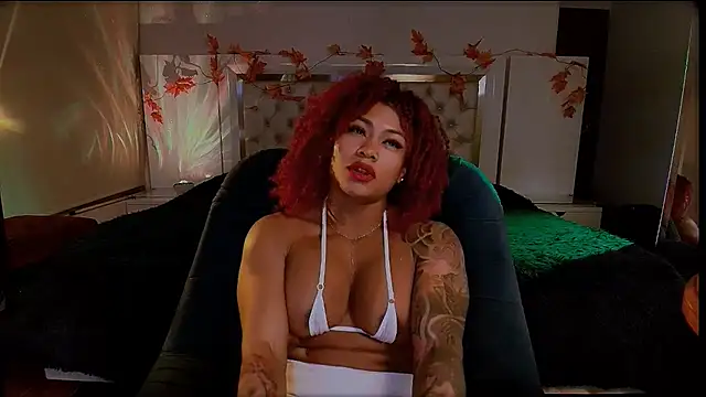 Snapshot of HeidiCox chatting on 09/26/25, 02:48 HeidiCox online show from 09/26/25, 02:48