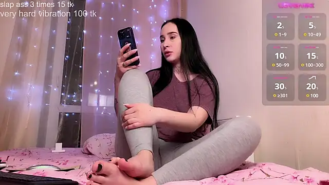 Snapshot of AnastasiaSun chatting on 12/20/24, 02:41 AnastasiaSun online show from 12/20/24, 02:41