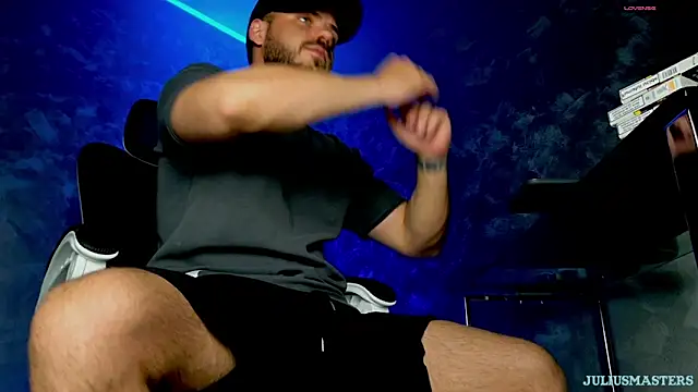 juliusmasters online show from 05/13/26, 06:49