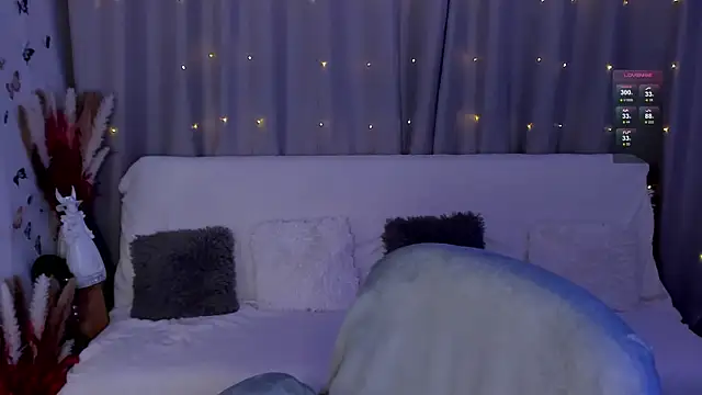 LisaMooore online show from 01/08/25, 03:40